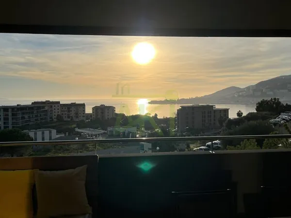 AJACCIO ASPRETTO - T2 RÉCENT AVEC TERRASSE DE 23 M² ET PARKI