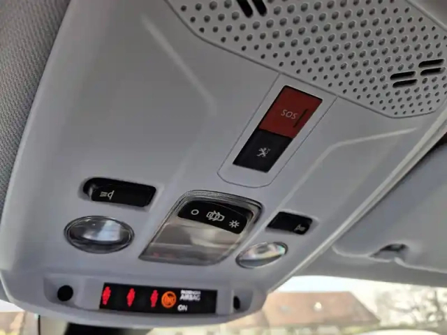 Peugeot 2008 puretech 130 s&amp;s bvm6 — photo 2