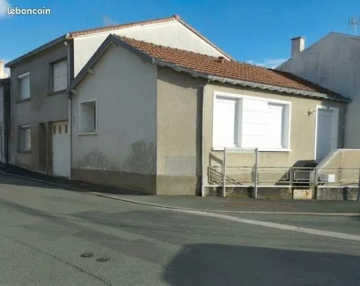 Ensemble de 2 maisons de bourg- Pour investisseurs ou projet familial