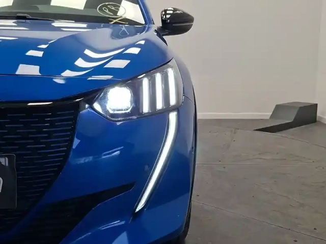 Peugeot 208 electrique 50 kwh 136ch — photo 10