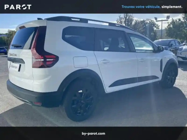 Dacia Jogger 1.0 tce 110ch extreme 7 places -24 — photo 2