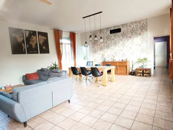 Maison au grand volume, sans vis à vis , jardin clos