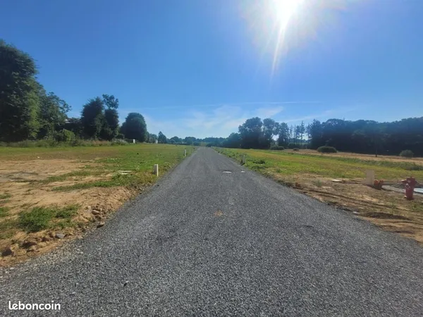Terrain 325 m² Landujan