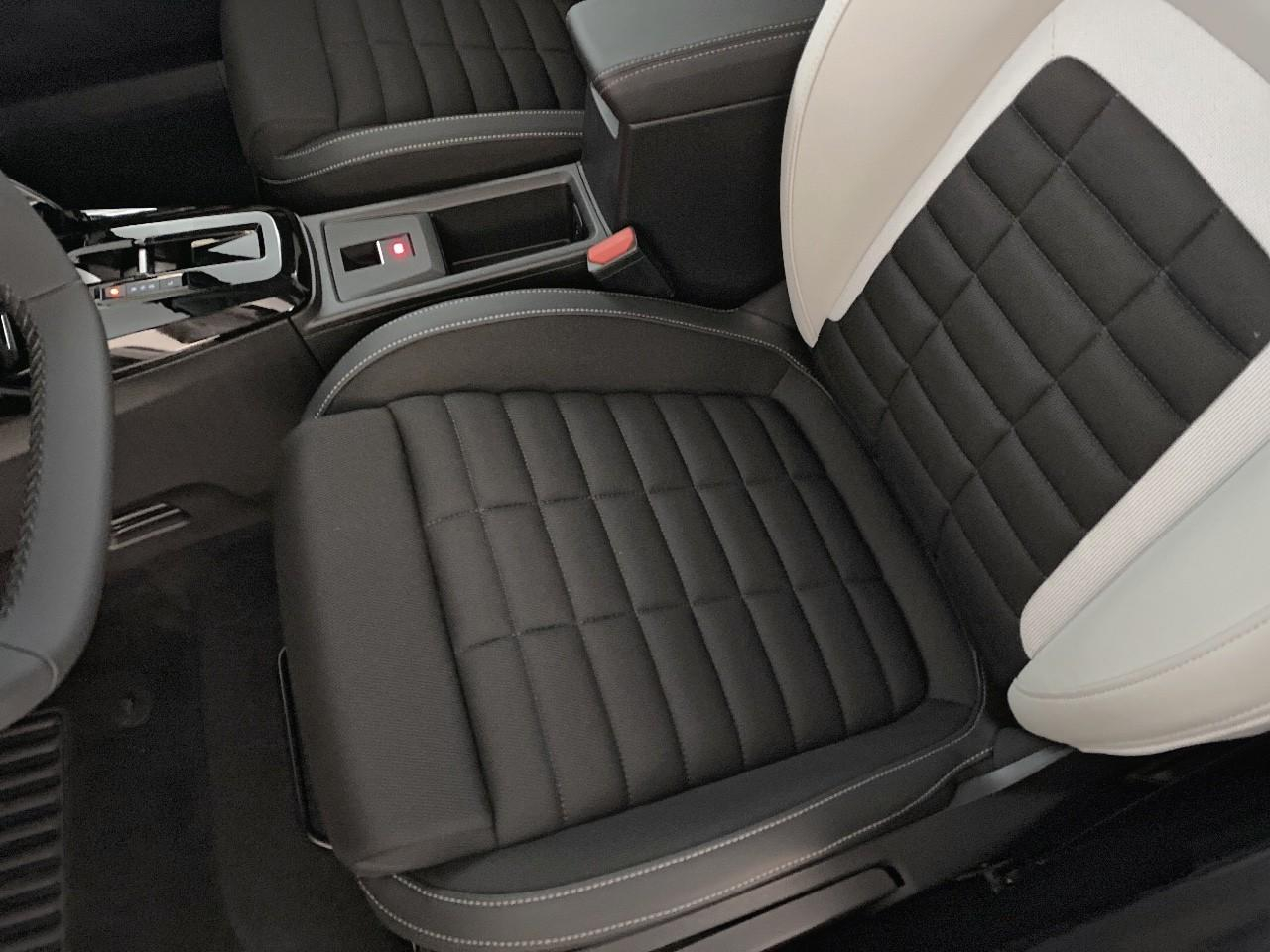 Citroën C3 Aircross hybride 145 ch aut max — photo 9