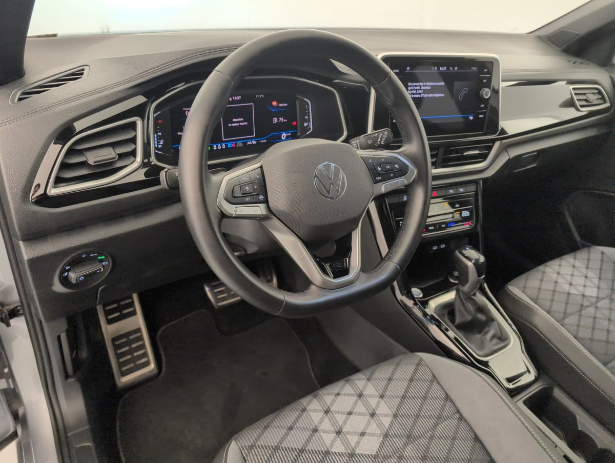 Volkswagen T-Roc — photo 14