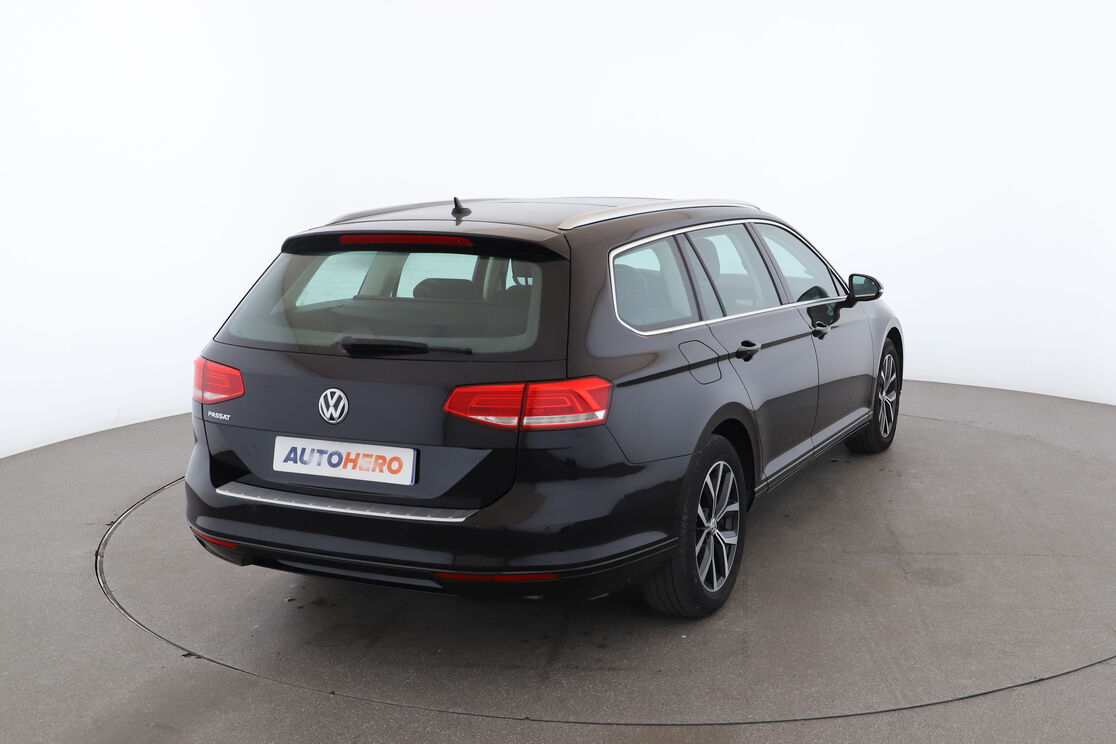 Volkswagen Passat SW 1.5 TSI EVO BlueMotion Tech Connect DSG7 — photo 5