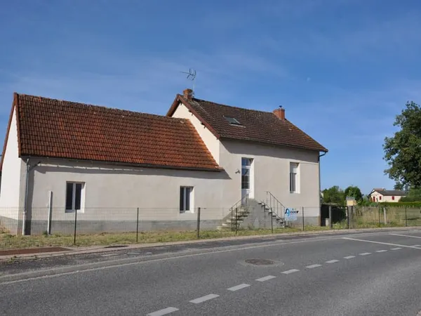 Belle longère de construction traditionnelle, avec 2 chambre