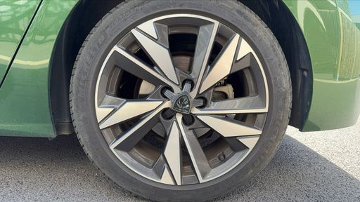 Peugeot 308 1.2 Puretech 130 EAT8 - Allure Pack – 2023 – 53452 km – Essence – Boîte Automatique — photo 5