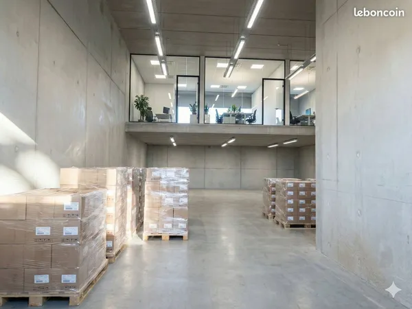 Local d'activité neuf 242 m² - Villeneuve-Maguelone
