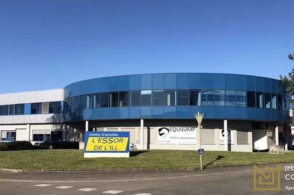 Bureaux - 277 m²- Places de staitonnement