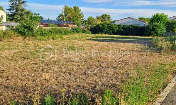 Terrain 406 m²