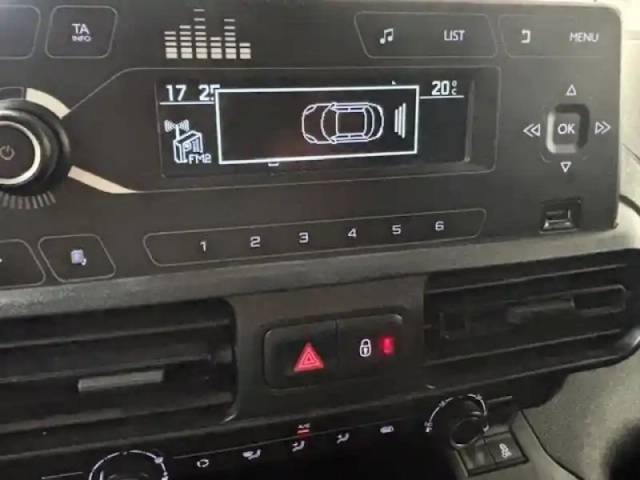 Peugeot Partner standard 650kg bluehdi 75 premium radar clim bluetooth regulateur — photo 10