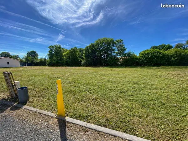 Terrain 485 m² Béruges