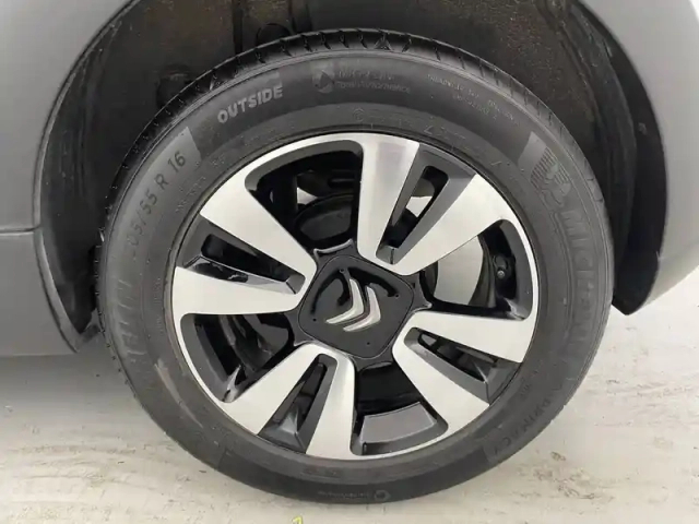 Citroën C3 puretech 83 s&amp;s bvm5 — photo 16