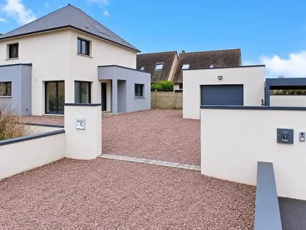 Maison 5 pièces 400 m²