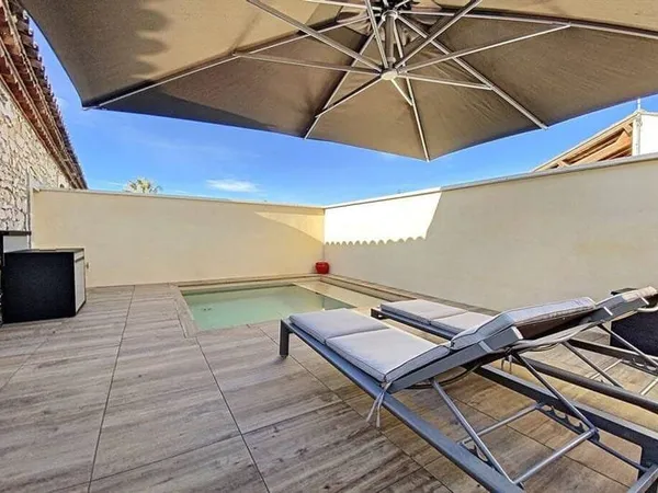 Maison 7 pièces 300 m²