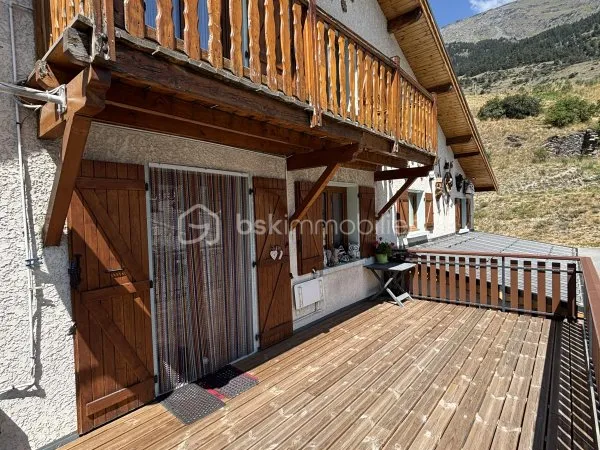 Maison 6 pièces 244 m²