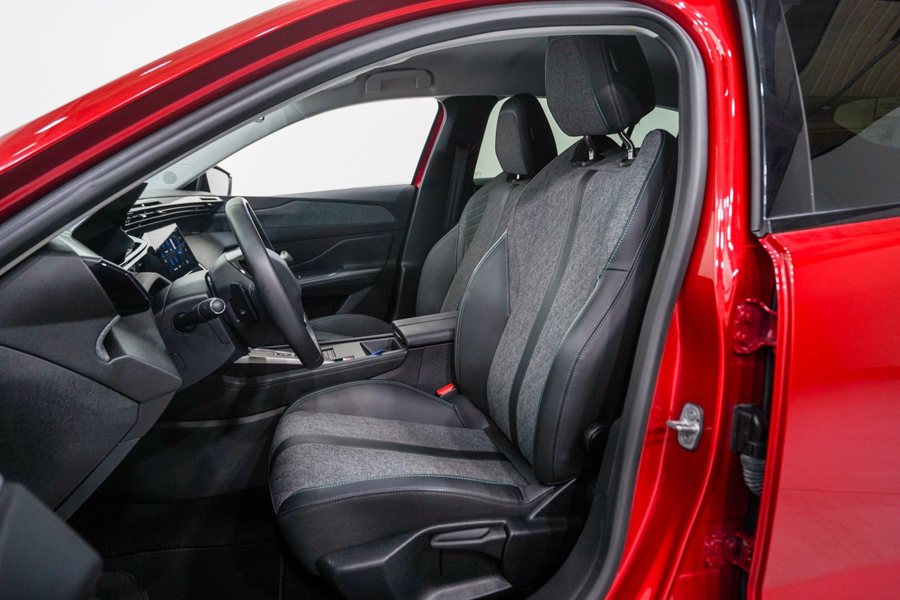 Peugeot 408 — photo 12