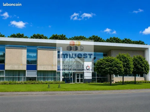 Bureaux 1926 m² BRUZ