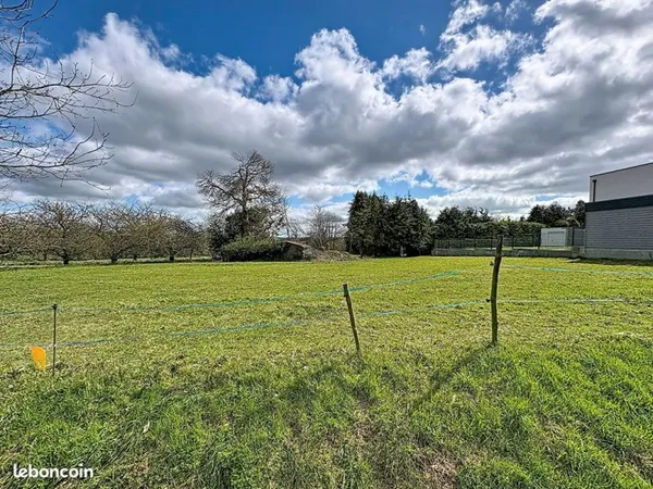 Terrain 800 m² SAINT-DONAN