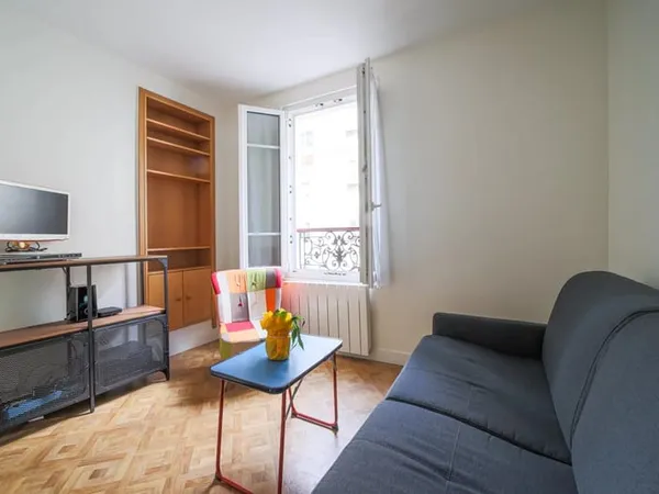 Rue Émile Lepeu - Studio avec COIN NUIT dans immeuble récemment rénové