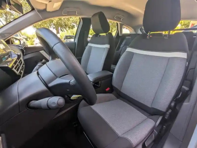 Citroën C4 1.2 puretech 130ch s&amp;s you — photo 4