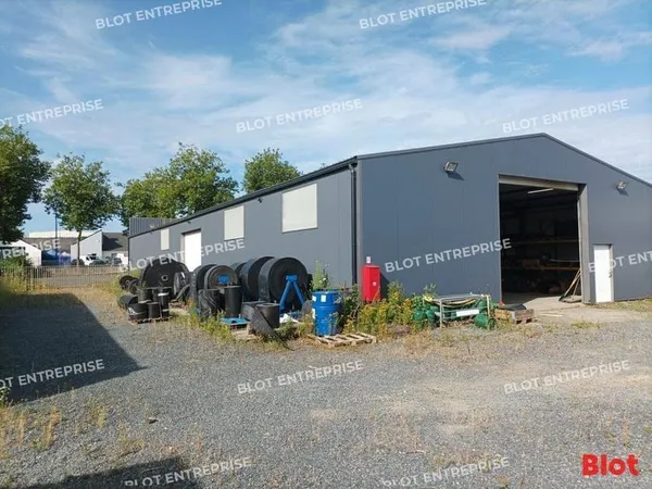 Entrepôt 500 m²