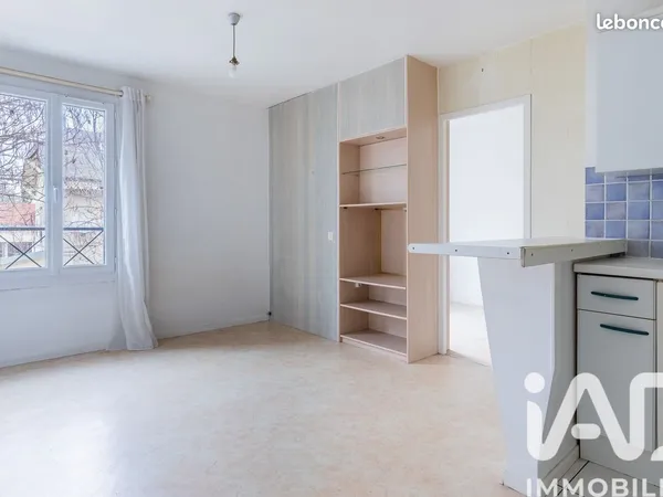 Studio 1 pièce 28 m²