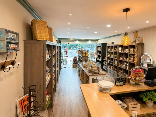 Epicerie 40 m²