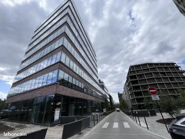 Bureaux 250 m²