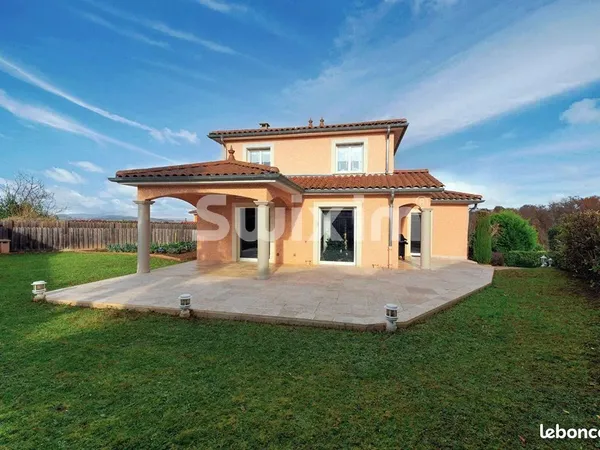 Maison 4 pièces 140 m²