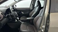Toyota Yaris Cross 116h Collection AWD-i MY22 — photo 12
