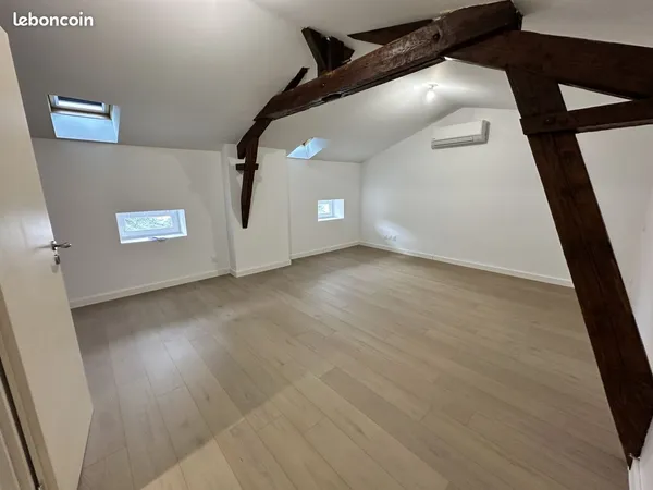 Studio 1 pièce 26 m²