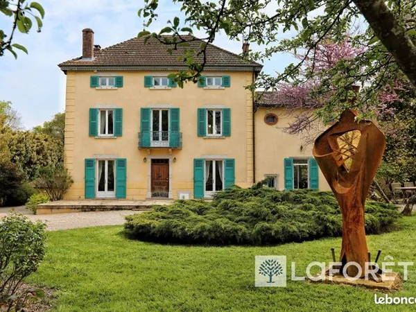 Propriété 10 pièces 280 m²