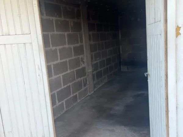 Loue garage box fermé