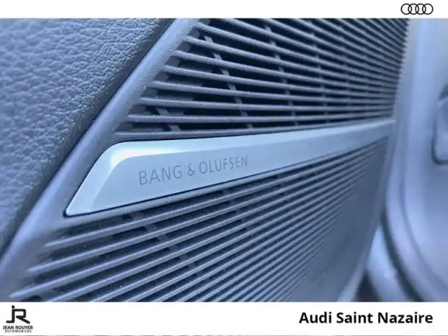 Audi Q8 55 tfsi e 381 tiptronic 8 quattro — photo 11