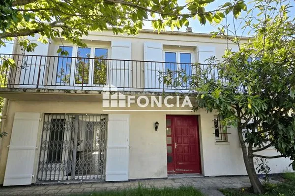 Maison 8 pièces 183 m²