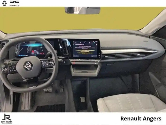Renault Megane e-tech electric ev40 130ch equilibre standard charge — photo 5