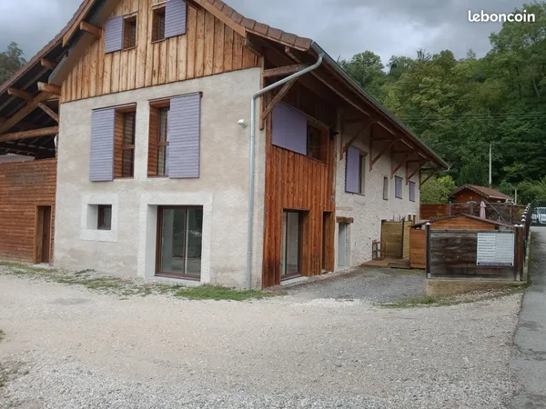 Appartement rdc neuf de 5 ans calme hameau