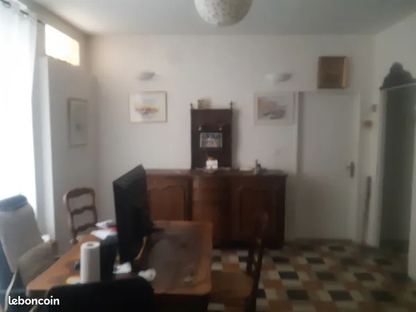 Part loue t3 /t4 meublé a cadenet
