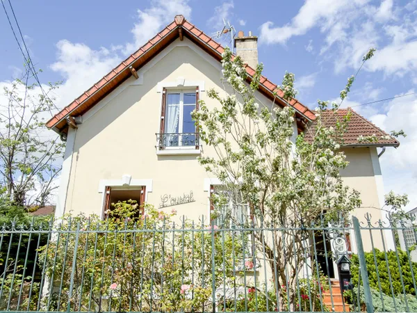 MONTGERON Maison