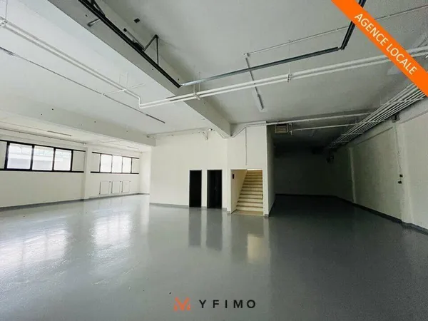 Local d'activité 601 m²