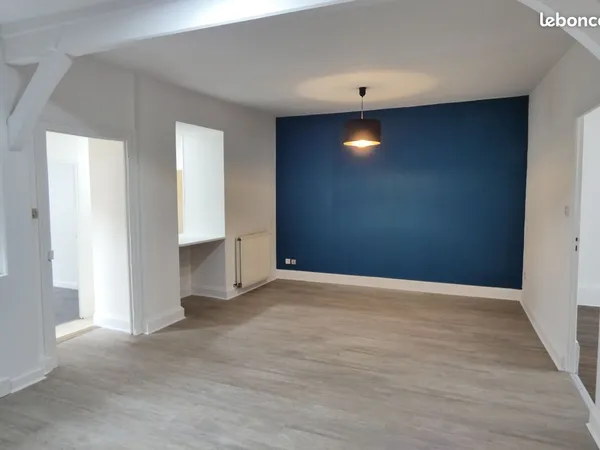 Appartement T4, Le Creusot, plein centre en très bon état
