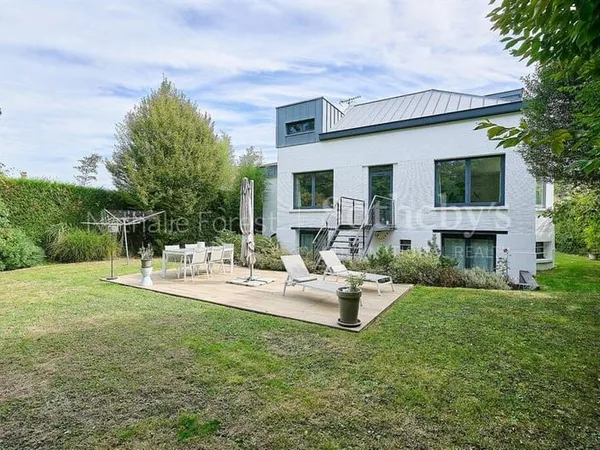 Maison 9 pièces 262 m²