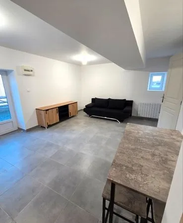 Studio meublé a la vergne