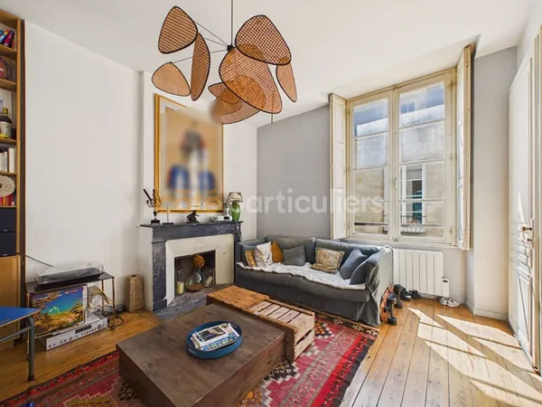 Duplex de charme -85 m² sur cour - Quartier St PIERRE, Bordeaux