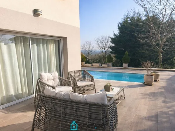 Maison jumelée 5 pièces 134 m²