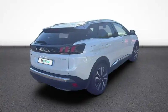 Peugeot 3008 hybrid4 300 e-eat8 — photo 6