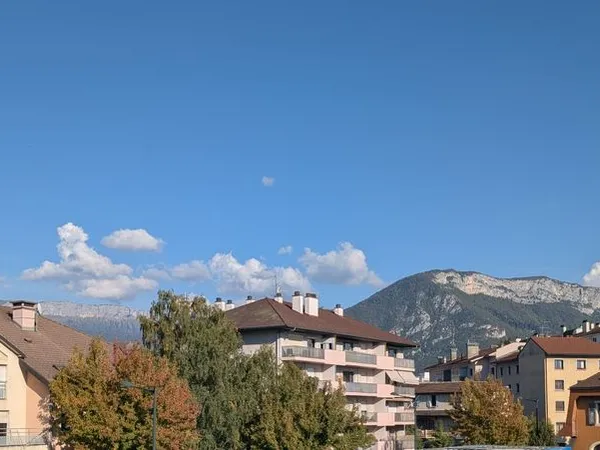 Grand studio neuf de 37 m² entièrement meublé avec balcon + garage fermé