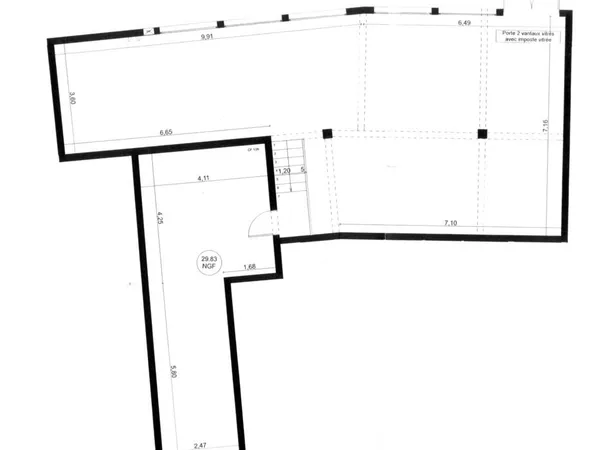 Local 121 m²